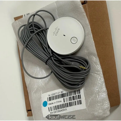 Weißer runder Cisco Konferenzlautsprecher mit langem grauen Audiokabel für Webex Room 55